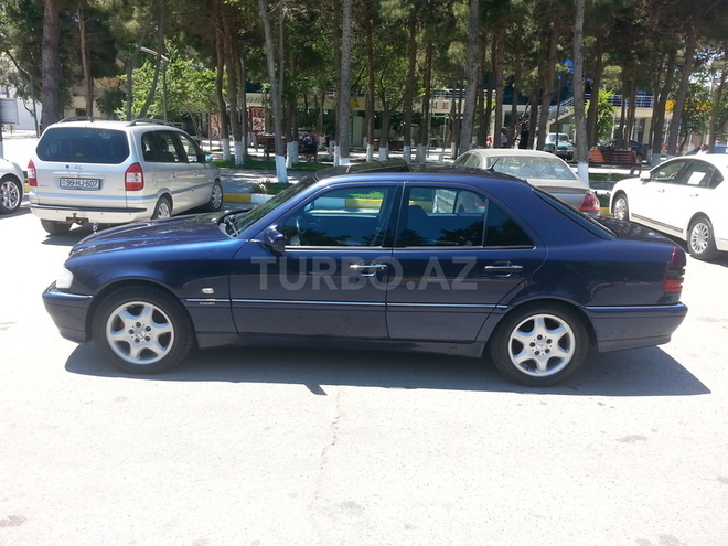 Mercedes C 220 1998, 238,444 km - 2.2 l - Sumqayıt