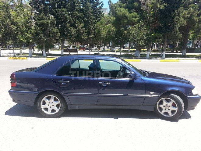 Mercedes C 220 1998, 238,444 km - 2.2 l - Sumqayıt