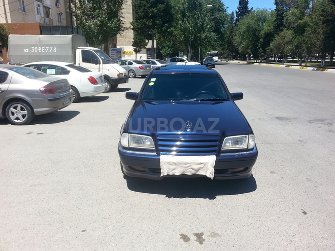 Mercedes C 220 1998, 238,444 km - 2.2 l - Sumqayıt