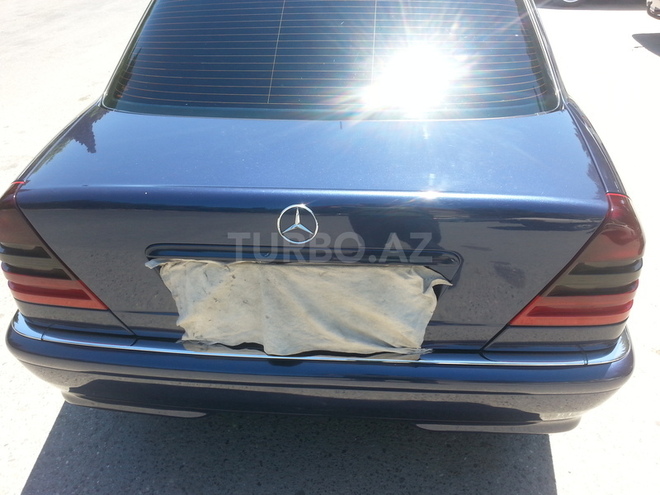 Mercedes C 220 1998, 238,444 km - 2.2 l - Sumqayıt