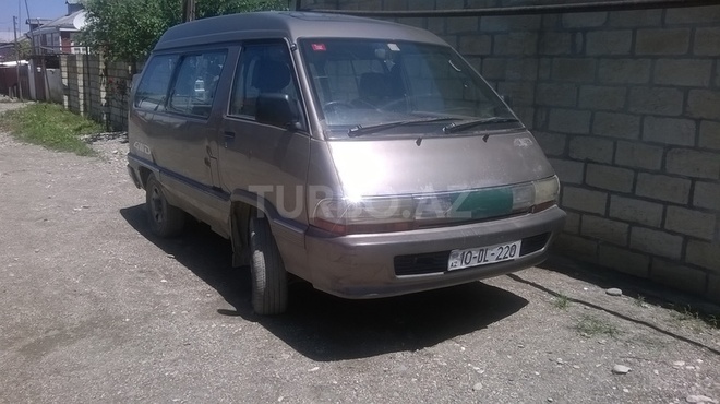 Toyota  1990, 265,000 km - 2.0 l - Qusar