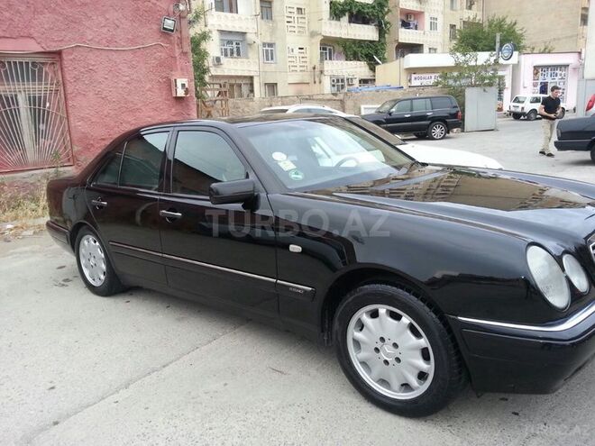Mercedes  1998, 255,695 km - 2.0 l - Bakı