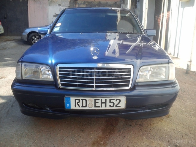 Mercedes C 220 1999, 300,000 km - 2.2 л - Bakı