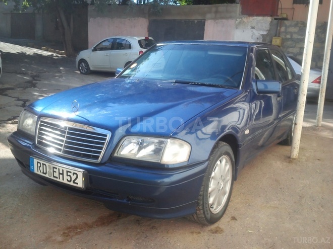 Mercedes C 220 1999, 300,000 km - 2.2 л - Bakı