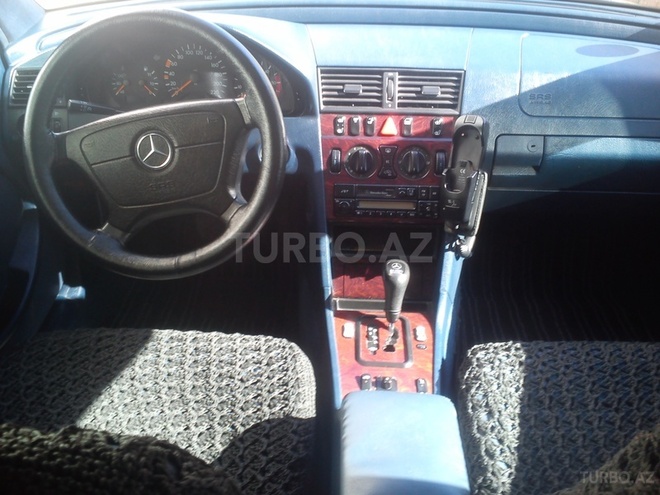 Mercedes C 220 1999, 300,000 km - 2.2 л - Bakı