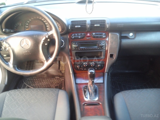 Mercedes C 220 2002, 250,000 km - 2.2 л - Bakı