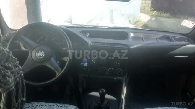 BMW 528 1993, 350,000 km - 0.3 л - Bakı