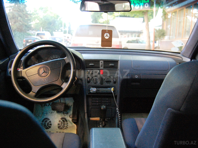 Mercedes C 180 1994, 305,450 km - 1.8 l - Qusar