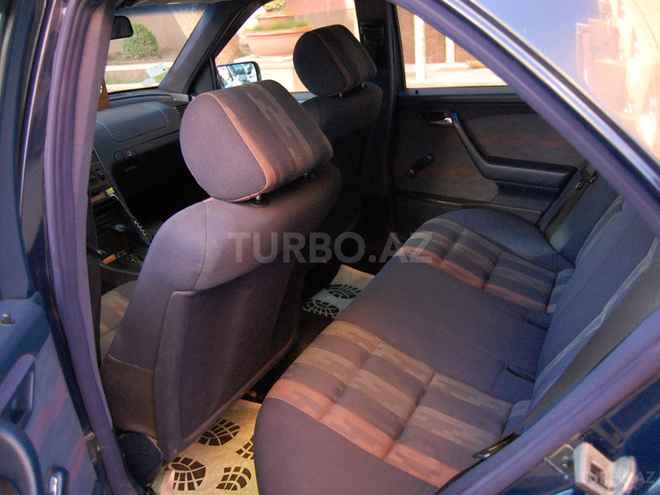 Mercedes C 180 1994, 305,450 km - 1.8 l - Qusar