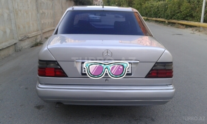 Mercedes E 200 1993, 300,000 km - 2.0 л - Bakı
