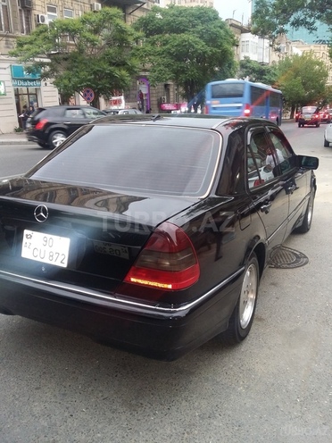 Mercedes C 230 1999, 174,000 km - 2.3 l - Bakı