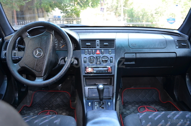 Mercedes C 220 1998, 228 km - 2.2 л - Sumqayıt