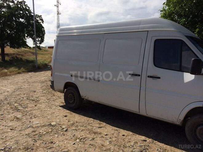 Mercedes Sprinter 208 2003, 357,243 km - 2.2 l - Qusar