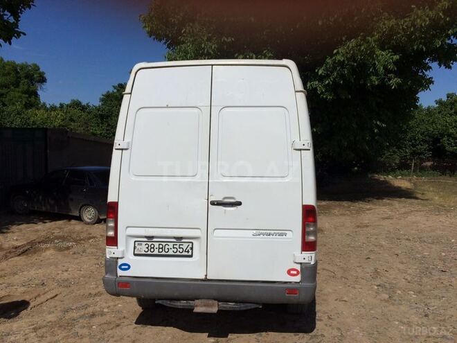 Mercedes Sprinter 208 2003, 357,243 km - 2.2 l - Qusar