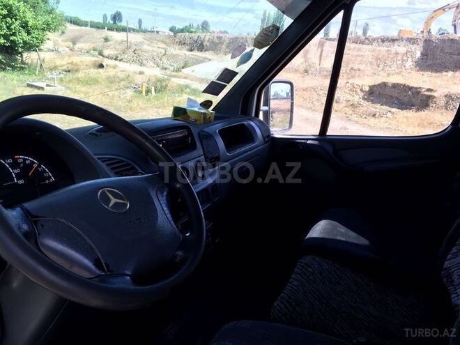 Mercedes Sprinter 208 2003, 357,243 km - 2.2 l - Qusar