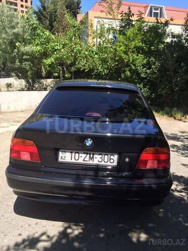 BMW 528 1996, 283,000 km - 2.8 l - Bakı