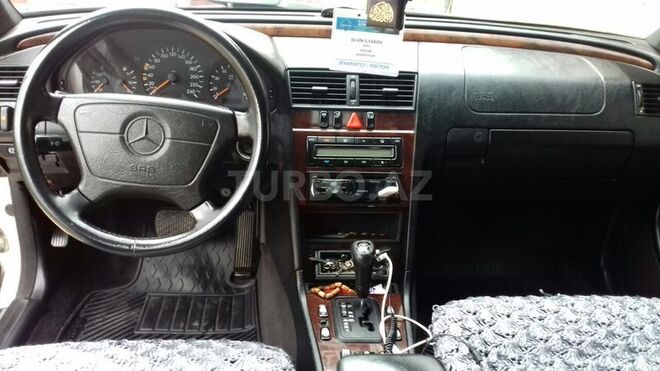 Mercedes C 180 1997, 190,000 km - 1.8 л - Bakı