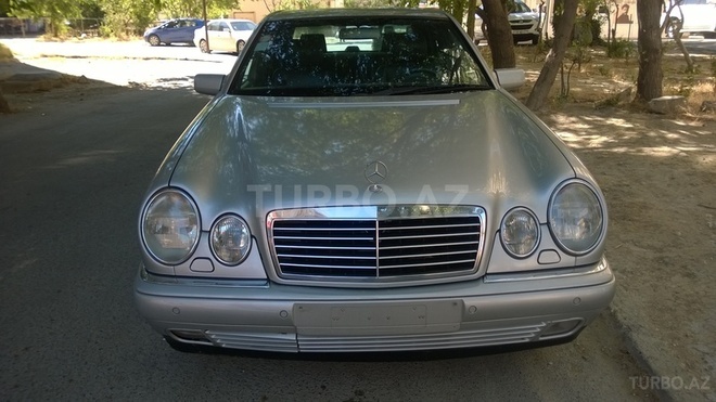 Mercedes E 240 1998, 234,575 km - 2.4 l - Bakı