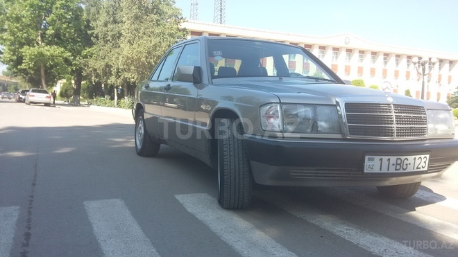 Mercedes 190 1992, 230,000 km - 2.3 l - Ağcabədi
