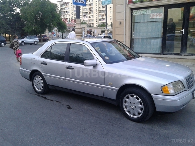 Mercedes C 200 1995, 380,000 km - 2.0 l - Bakı