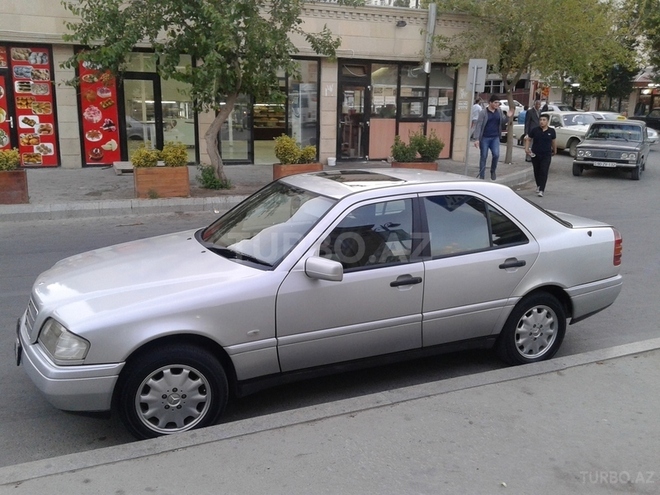 Mercedes C 200 1995, 380,000 km - 2.0 l - Bakı