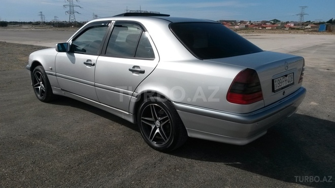 Mercedes C 180 1999, 200,000 km - 1.8 l - Bakı
