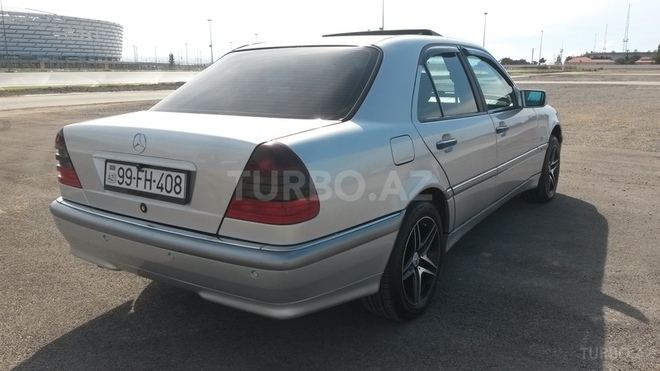 Mercedes C 180 1999, 200,000 km - 1.8 l - Bakı