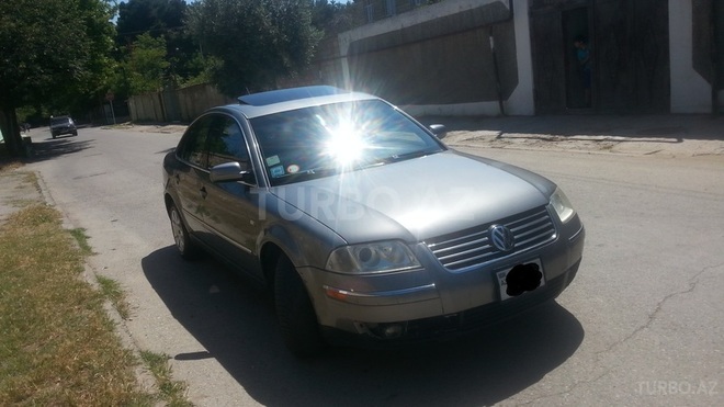 Volkswagen Passat 2003, 150,000 km - 1.8 l - Sumqayıt