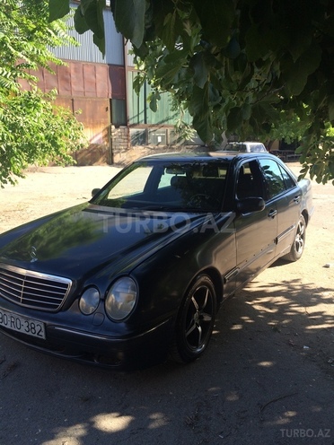 Mercedes E 220 2000, 476,516 km - 2.2 l - Bakı