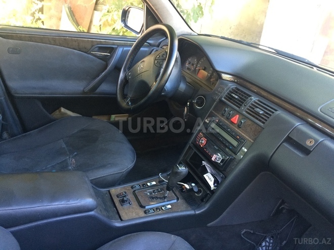 Mercedes E 220 2000, 476,516 km - 2.2 l - Bakı