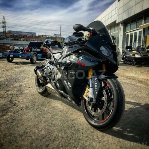 BMW  2013, 11,500 km - 1.0 л - Bakı