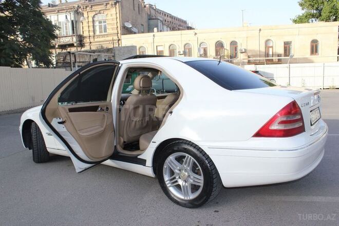 Mercedes C 240 2002, 195,300 km - 2.4 l - Bakı
