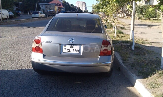 Volkswagen Passat 2003, 125,000 km - 1.8 l - Sumqayıt