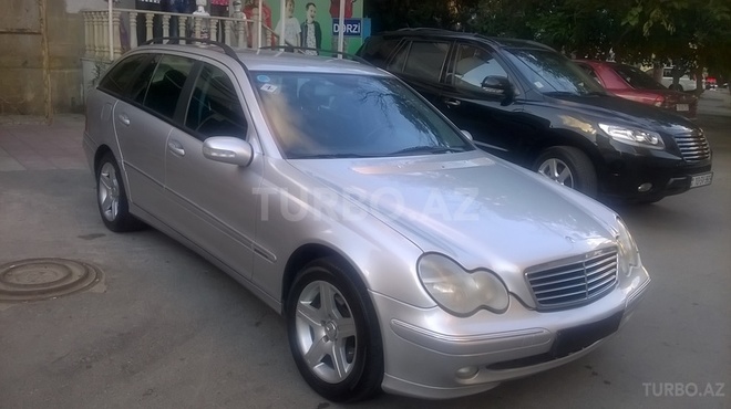 Mercedes C 200 2001, 244,000 km - 2.0 l - Bakı