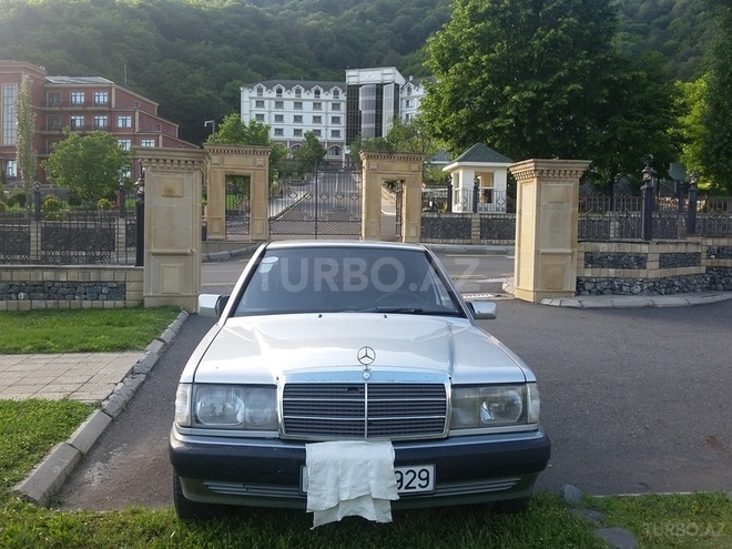 Mercedes 190 1991, 342,000 km - 2.0 l - Qəbələ