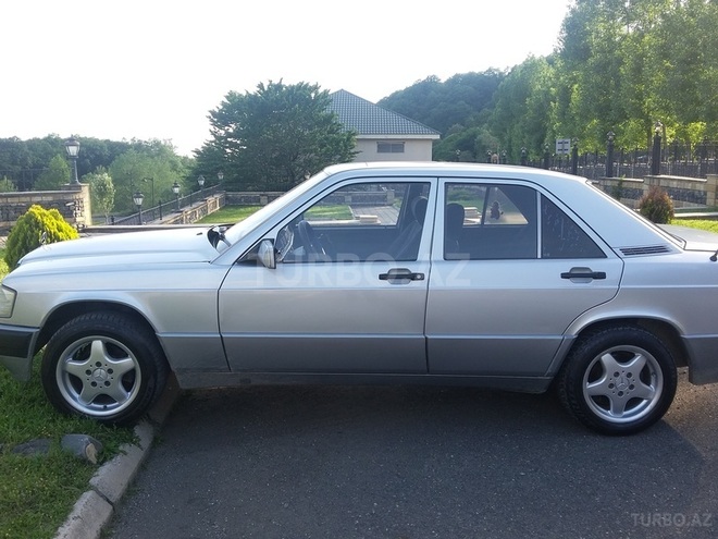 Mercedes 190 1991, 342,000 km - 2.0 l - Qəbələ
