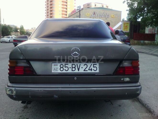Mercedes E 300 1989, 442,000 km - 3.0 l - Bakı