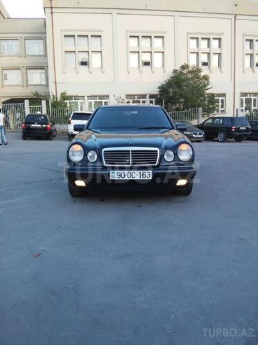 Mercedes E 240 1998, 220,000 km - 2.4 л - Bakı