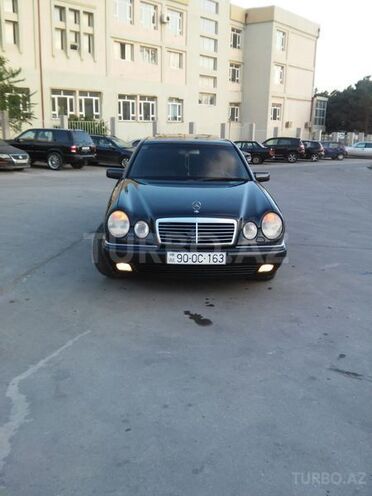 Mercedes E 240 1998, 220,000 km - 2.4 л - Bakı