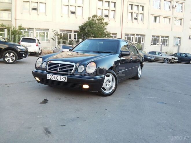 Mercedes E 240 1998, 220,000 km - 2.4 л - Bakı