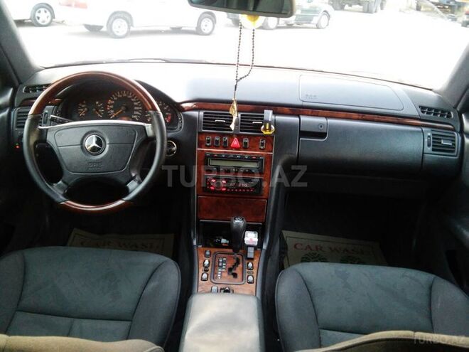 Mercedes E 240 1998, 220,000 km - 2.4 л - Bakı