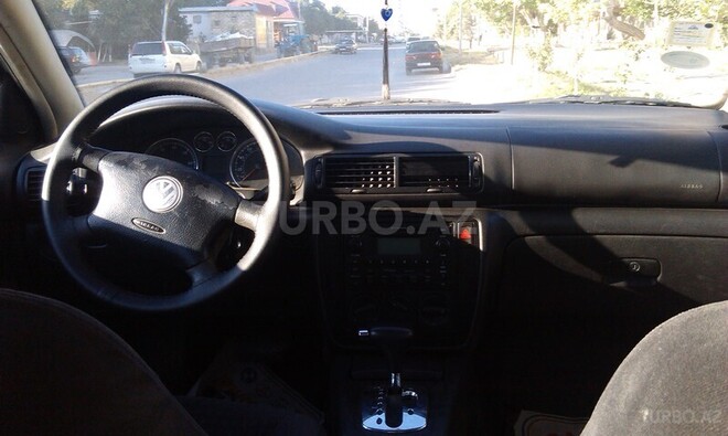 Volkswagen Passat 2003, 110,000 km - 1.8 l - Sumqayıt