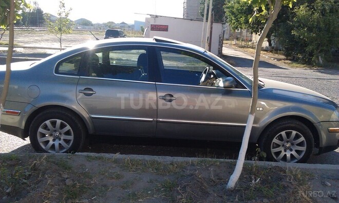 Volkswagen Passat 2003, 110,000 km - 1.8 l - Sumqayıt