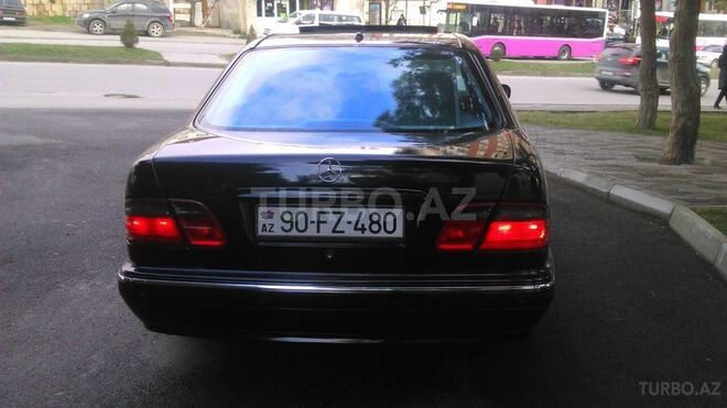 Mercedes E 320 2009, 210 km - 3.2 l - Bakı