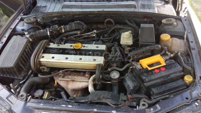 Opel Vectra 1996, 250,000 km - 2.0 л - Balakən