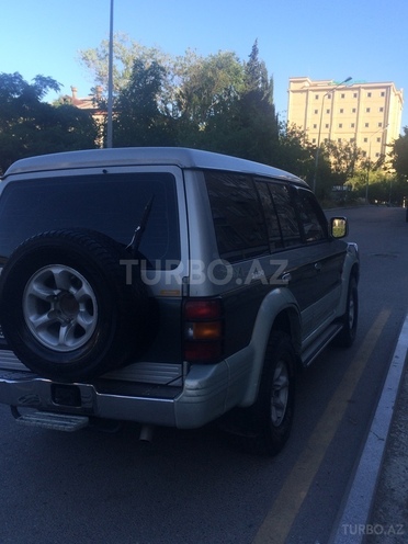 Mitsubishi Pajero 1994, 380,000 km - 2.8 л - Bakı