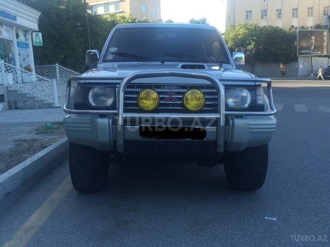 Mitsubishi Pajero 1994, 380,000 km - 2.8 л - Bakı