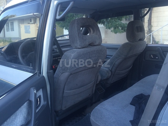 Mitsubishi Pajero 1994, 380,000 km - 2.8 л - Bakı