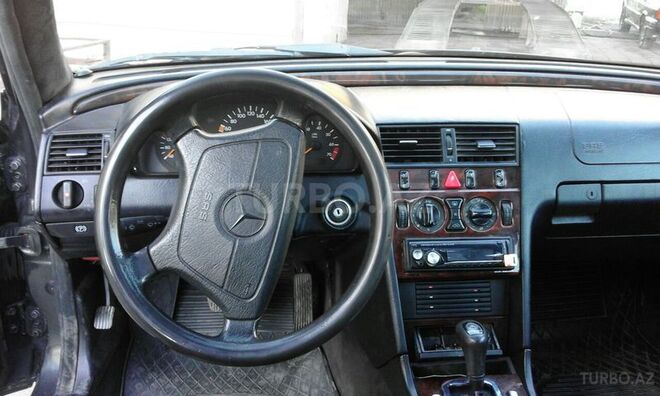Mercedes C 200 1997, 250,000 km - 2.0 l - Bakı
