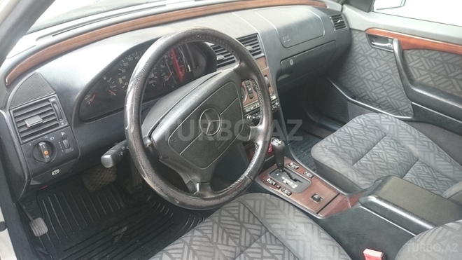 Mercedes C 180 1995, 445,000 km - 1.8 l - Bakı